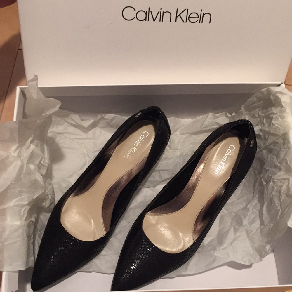 Calvin Klein Black Python pointy heel 👠 - Picture 7 of 8